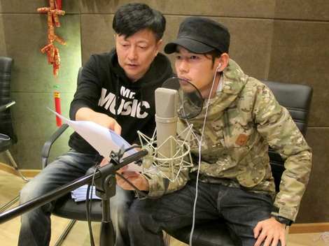 宣晓明和宣言在研究如何配音