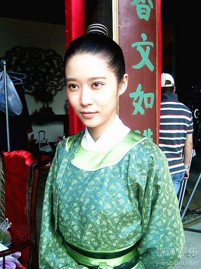 杨旸《大明按察使》中饰演的侠女思琪男装